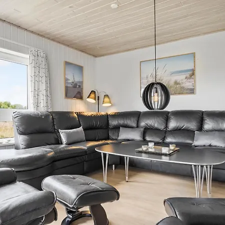 度假居 Stunning In Hvide Sande With Sauna Bjerregård